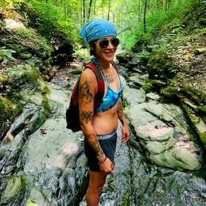 Meet your Posher, Carrie